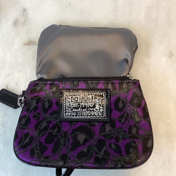 Coach Poppy Ocelot Leopard Lurex & Satin Wristlet Clutch - Picture 14 of 15